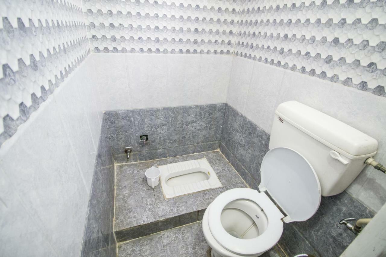 Hotel Gujarat Palace Ujjain Dış mekan fotoğraf
