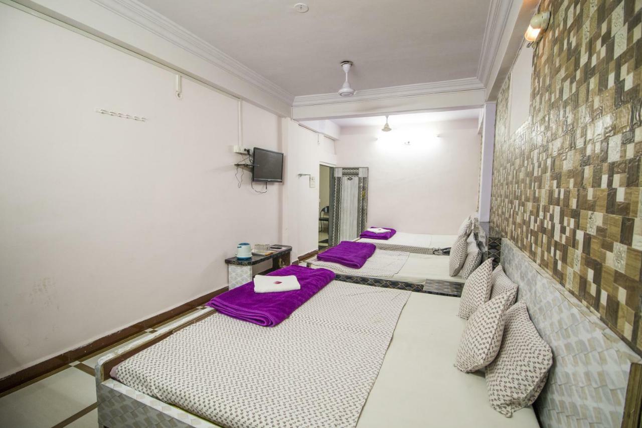 Hotel Gujarat Palace Ujjain Dış mekan fotoğraf