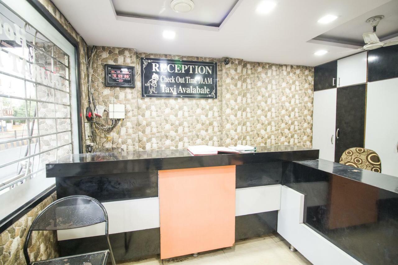Hotel Gujarat Palace Ujjain Dış mekan fotoğraf