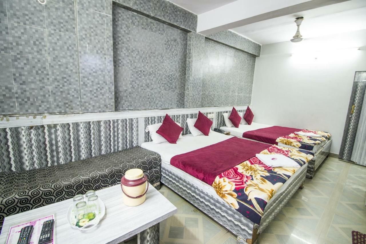 Hotel Gujarat Palace Ujjain Dış mekan fotoğraf