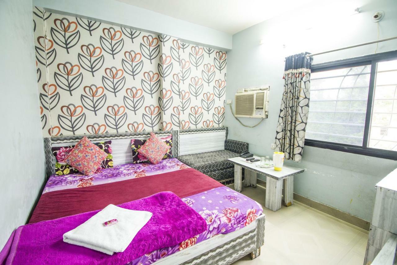 Hotel Gujarat Palace Ujjain Dış mekan fotoğraf