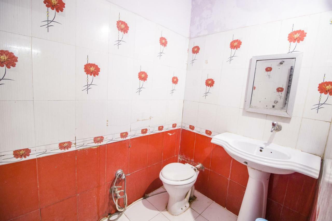 Hotel Gujarat Palace Ujjain Dış mekan fotoğraf